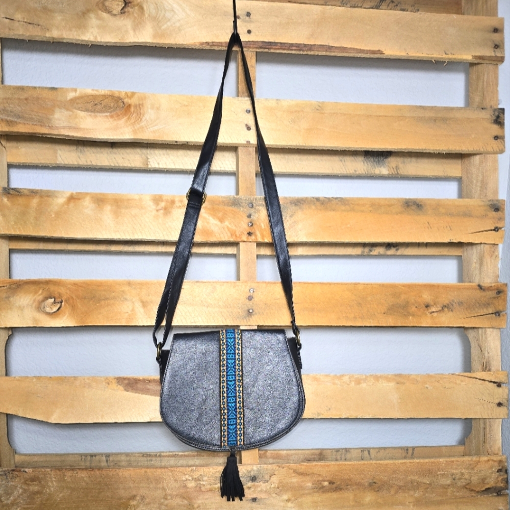 Stylish Black Crossbody Bag with Blue Accents